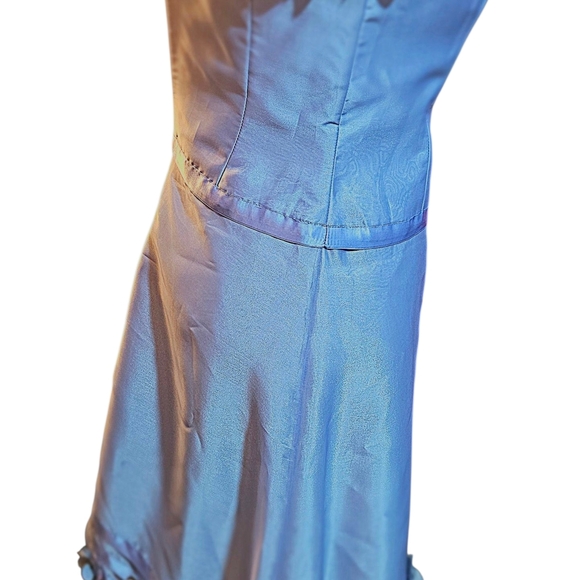 Elegant Strapless Blue Dress with Floral Details - Picture 3 of 13